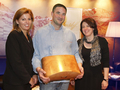 Paloma Szathmary, Leiterin Unternehmenskommunikation Oettinger Davidoff Group; Ulf Braunert, «CigarMan of the Year»; Nicole Kaufmann, Leiterin Sponsoring Oettinger Davidoff Group