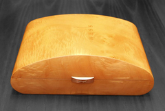 Spezialanfertigung eines Davidoff «Dome» Humidor in Esche
