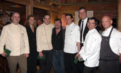 Von links nach rechts: Marc Mueller (Villa am See), Paloma Szathmary (Chief Communications Officer Oettinger Davidoff Group), Martin Rehmann (Villa am See), Armin Rohde, Christian Jürgens (Seehotel Überfahrt), Peter Modelhart (Geschäftsführer Jaguar Deutschland und Österreich), Armin Hack und Mathias Beck (beide Egerner Höfe).