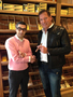 Handschlag bei einer Cohiba Pirámides Extra: Muhammet Genç, Chef der Casa del Habano Düsseldorf und Hollywood-Schauspieler Ralf Möller – demnächst gemeinsam in Berlin?