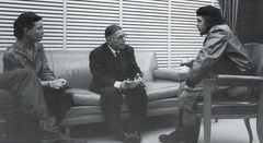 Simone de Beauvoir, Jean Paul Sartre und Che Guevara 1960. Quelle: Wikipedia; Urheber: unbekannt