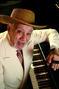 Avo Uvezian