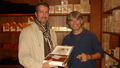 Der Autor Michael Schlüter mit dem Maître der Casa Jean-Claude Reichling.